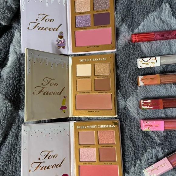Too Faced Holiday Makeup Bundle - Picture 2 of 8